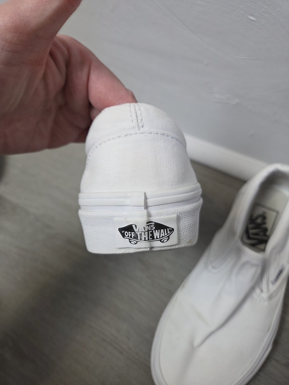 Vans Women’s White Canvas Classic Slip-On Sneakers Shoes Size 5.5 - Picture 4 of 13